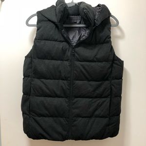 Black puffer vest with heat tech